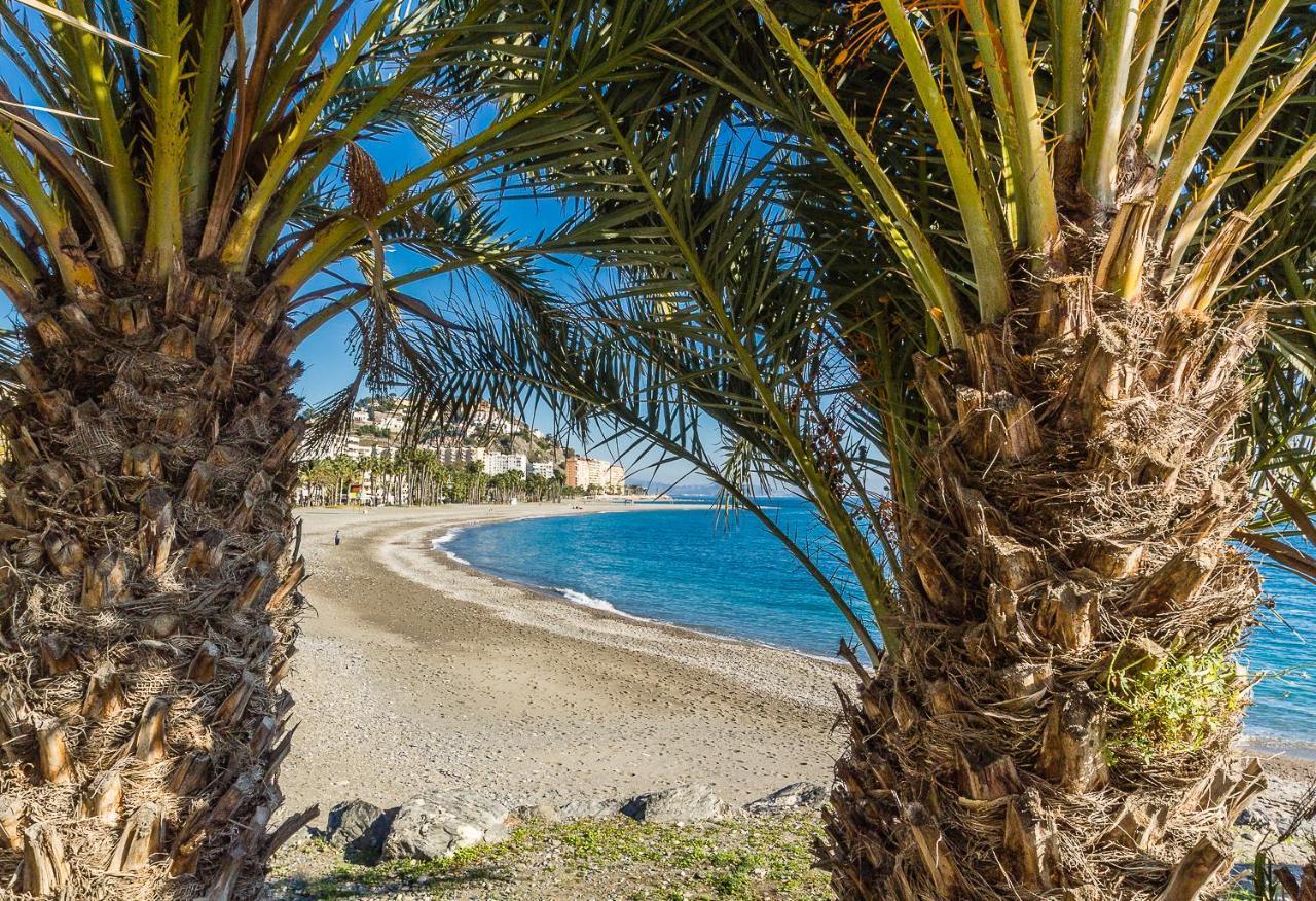Almuñécar Hostal Tropical מראה חיצוני תמונה