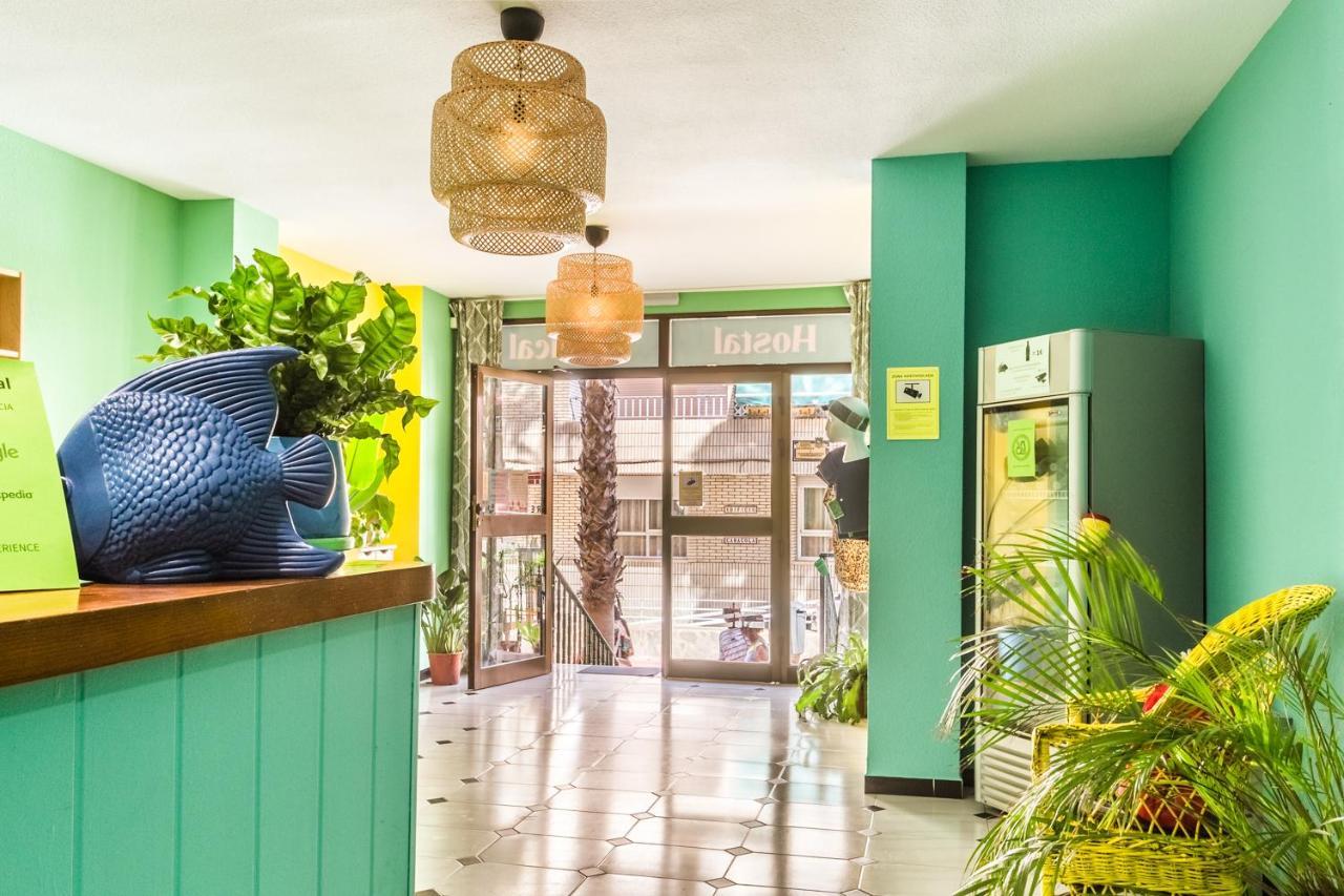 Almuñécar Hostal Tropical מראה חיצוני תמונה