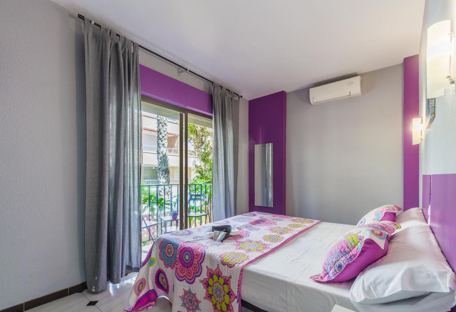 Almuñécar Hostal Tropical מראה חיצוני תמונה