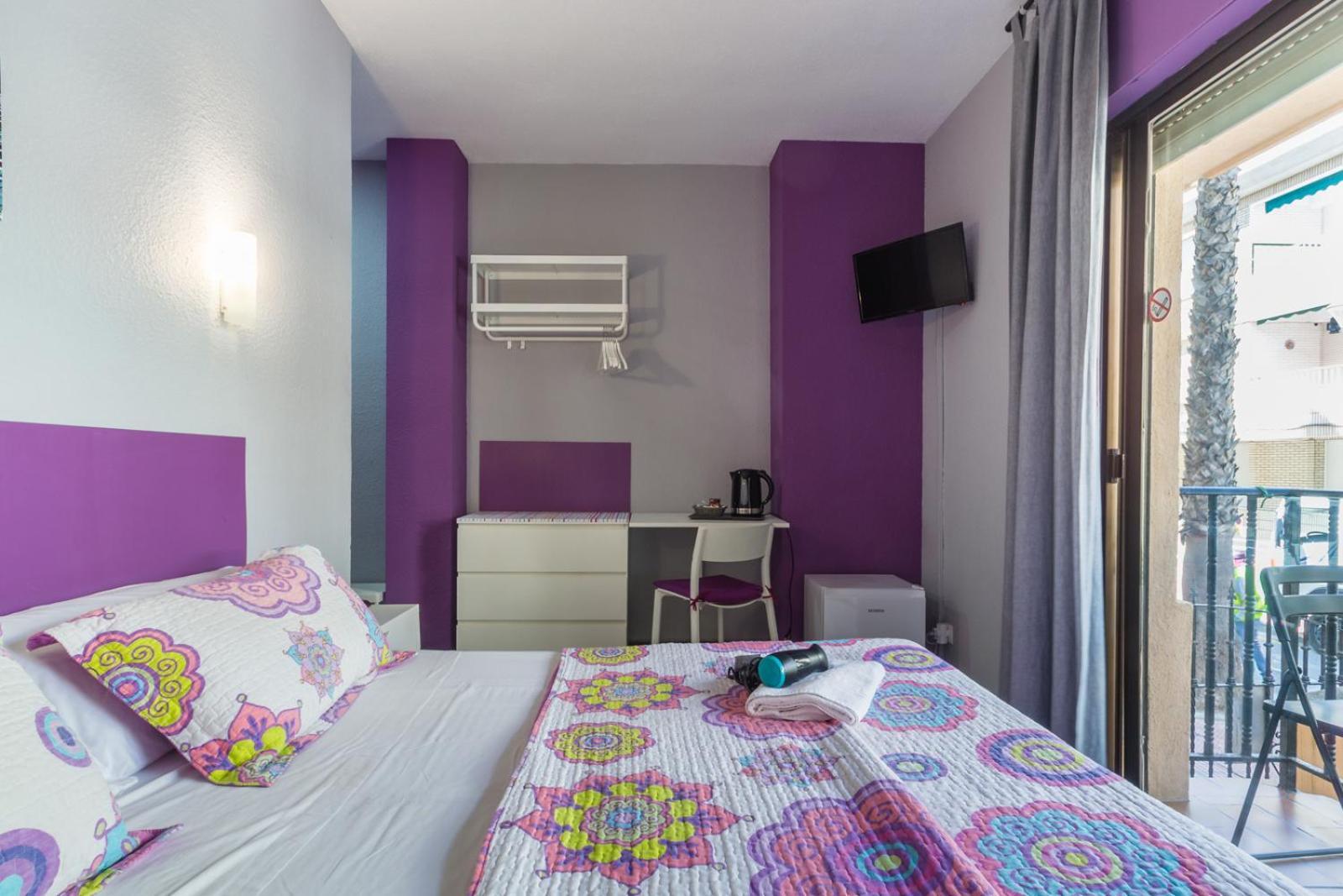 Almuñécar Hostal Tropical מראה חיצוני תמונה