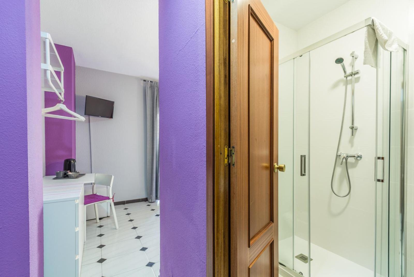 Almuñécar Hostal Tropical מראה חיצוני תמונה