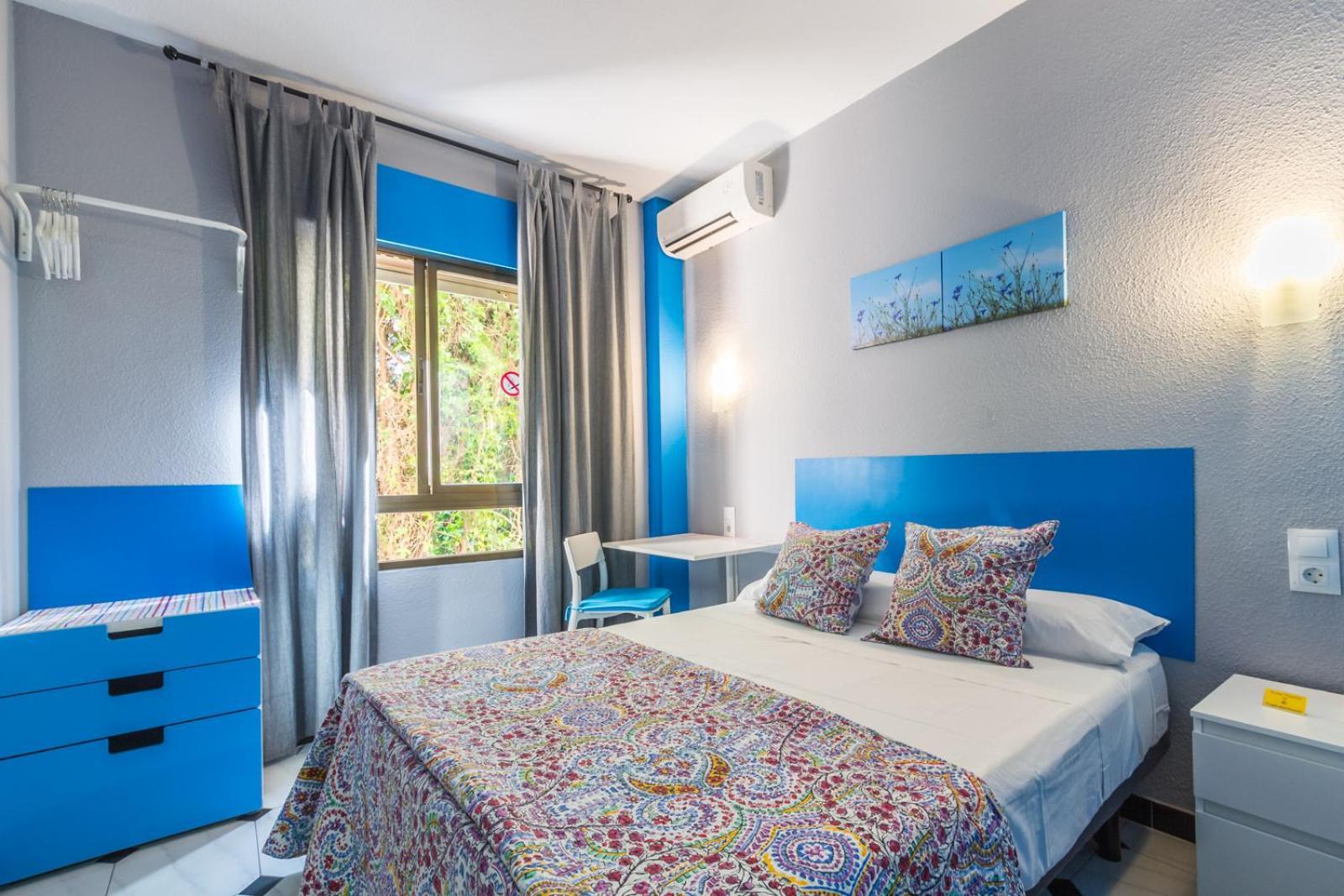 Almuñécar Hostal Tropical מראה חיצוני תמונה