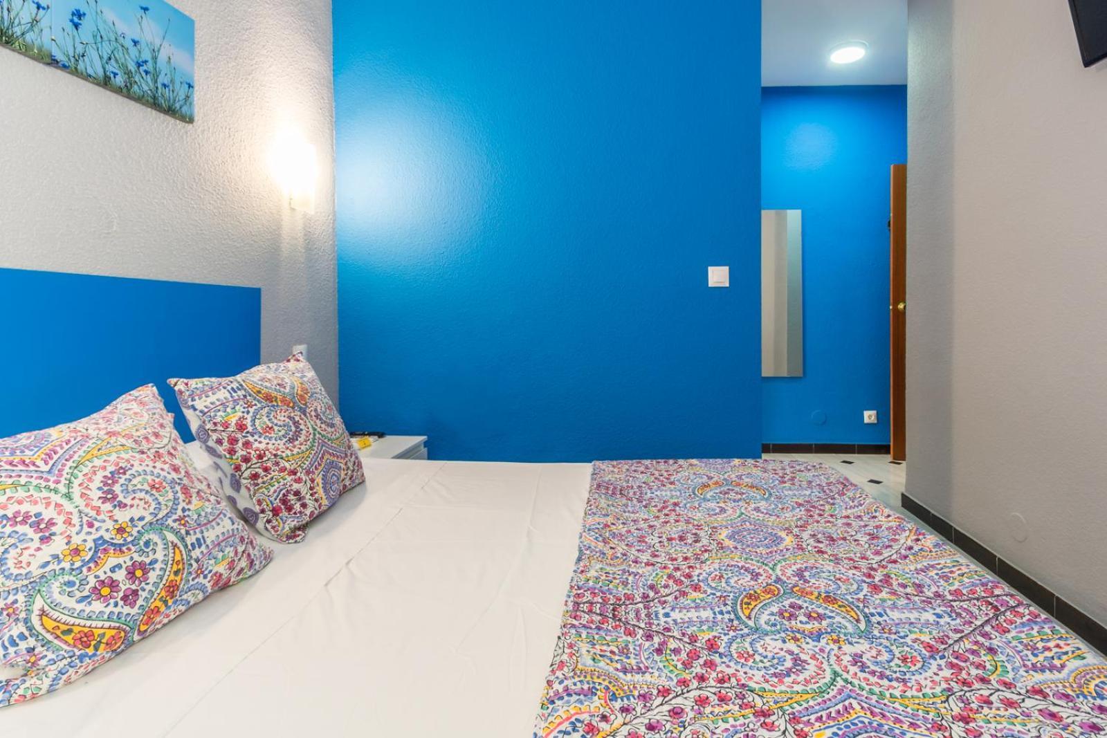 Almuñécar Hostal Tropical מראה חיצוני תמונה